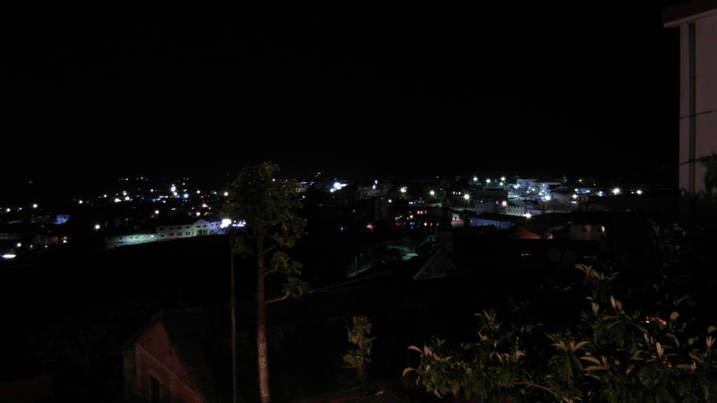 Three Palms Fianar Hotel Fianarantsoa Bagian luar foto
